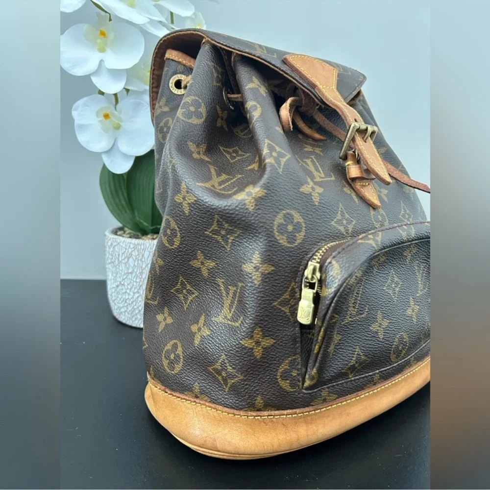 Louis Vuitton elegant louis